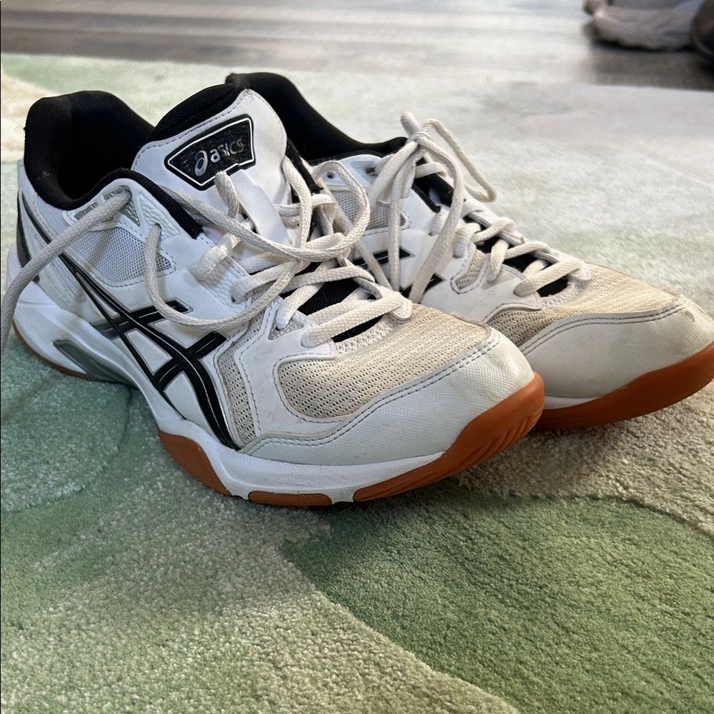 ASICS Woman’s Gel-Rocket Sz 9.5 White and Black Athletic Tennis Shoes